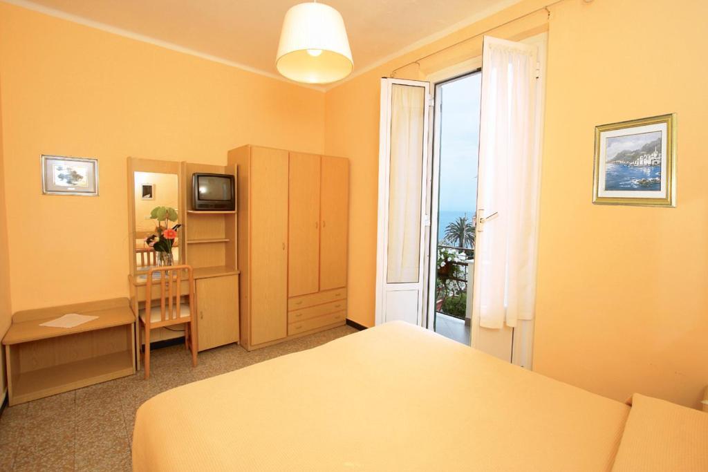 Hotel Villa Bianca Laigueglia Habitación foto